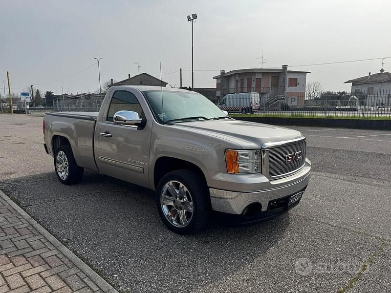 Usata Chevrolet Silverado 2008 Marrone SUV