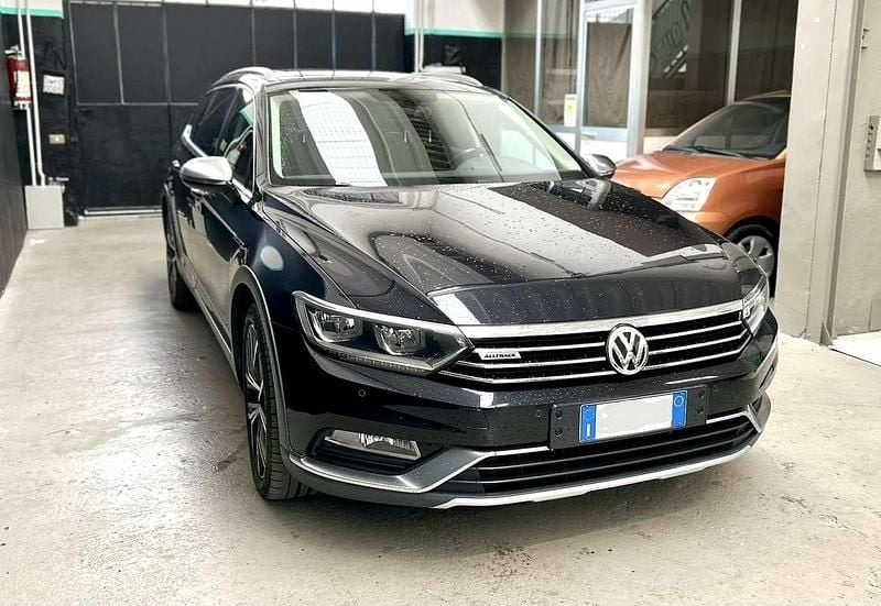 Usata VW Passat Alltrack 190 CV (139 kW) 2016 Nero Station wagon