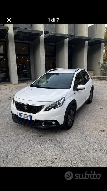 Bianco Usata 2020 Peugeot 2008 SUV | 6900 € (Super prezzo) - Immagine 1/4