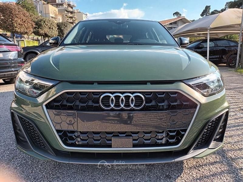 Nuova Audi A1 S-Line 116 CV (85 kW) 2026 Verde SUV