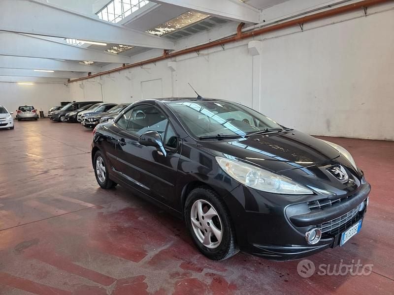 Usata Peugeot 207 CC Roland Garros 120 CV (88 kW) 2008 Nero Cabrio