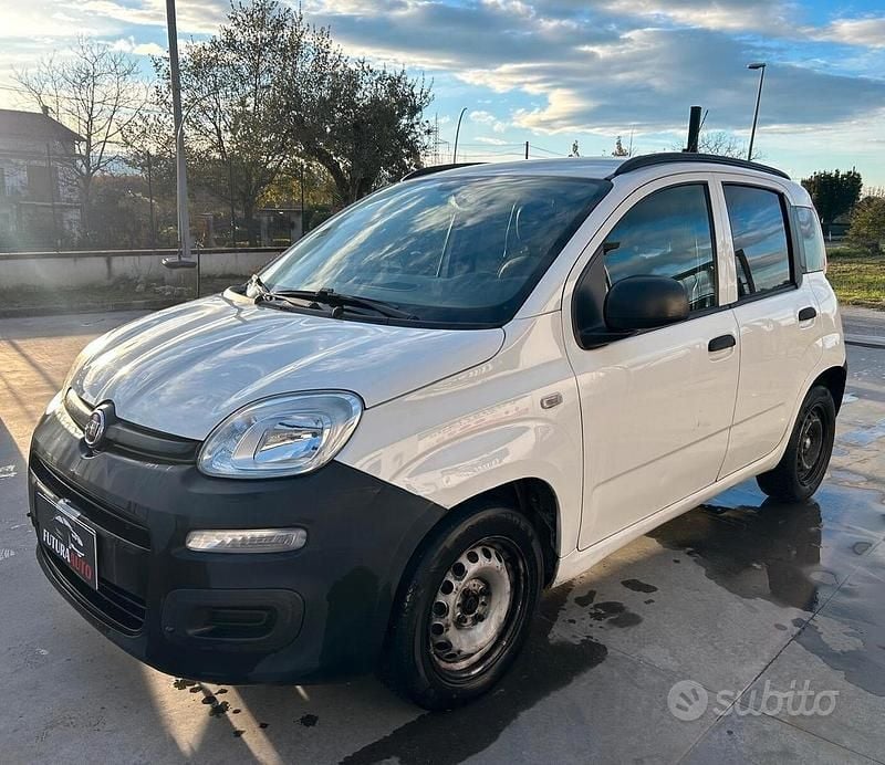 Usata Fiat Panda Pop 74 CV (54 kW) 2014 Bianco Furgone
