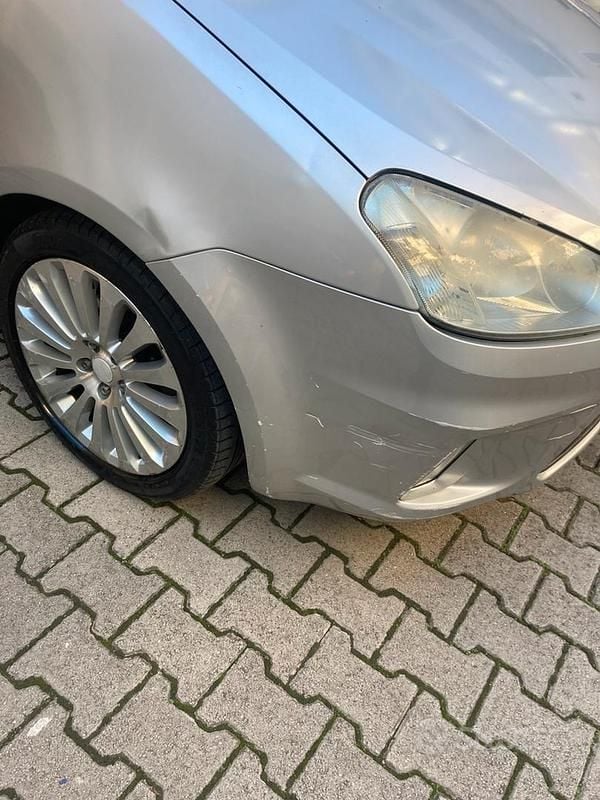 Usata Ford C-MAX 100 CV (73 kW) 2007 Monovolume