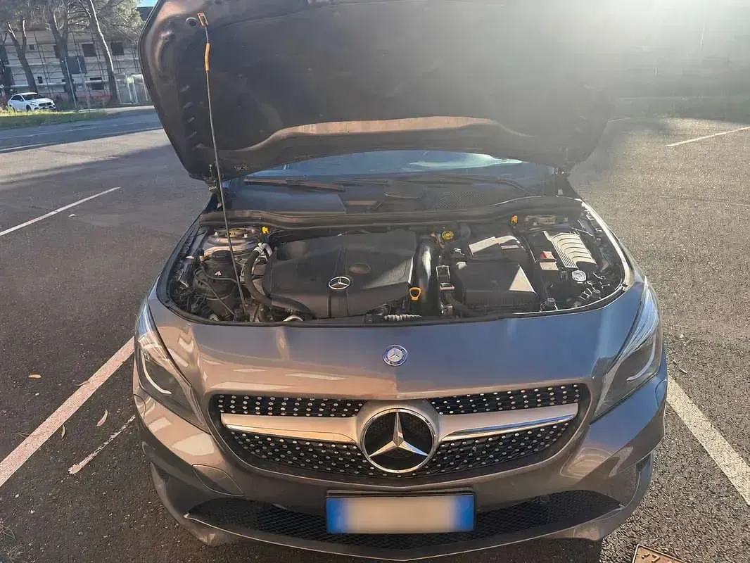 Usata Mercedes CLA200 136 CV (100 kW) 2016 Grigio Coupé