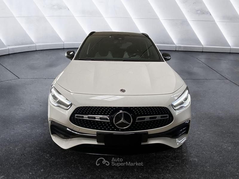 Usata Mercedes GLA200 Premium 150 CV (110 kW) 2022 Bianco SUV
