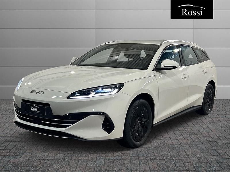 Nuova BYD Seal Boost 183 CV (134 kW) 2025 Polar white