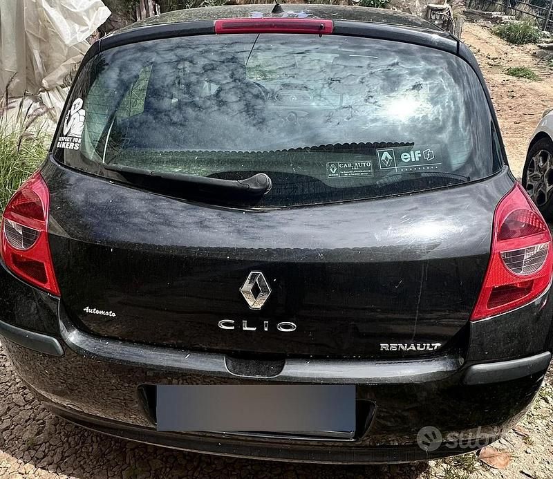 Usata Renault Clio II 86 CV (63 kW) 2006 Nero Berlina