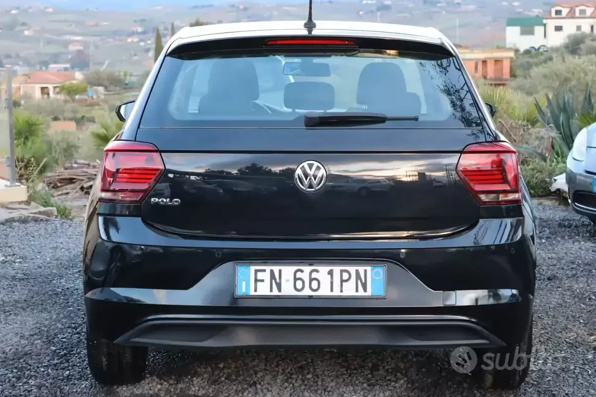 Usata VW Polo Comfortline 95 CV (69 kW) 2018 Nero Utilitaria