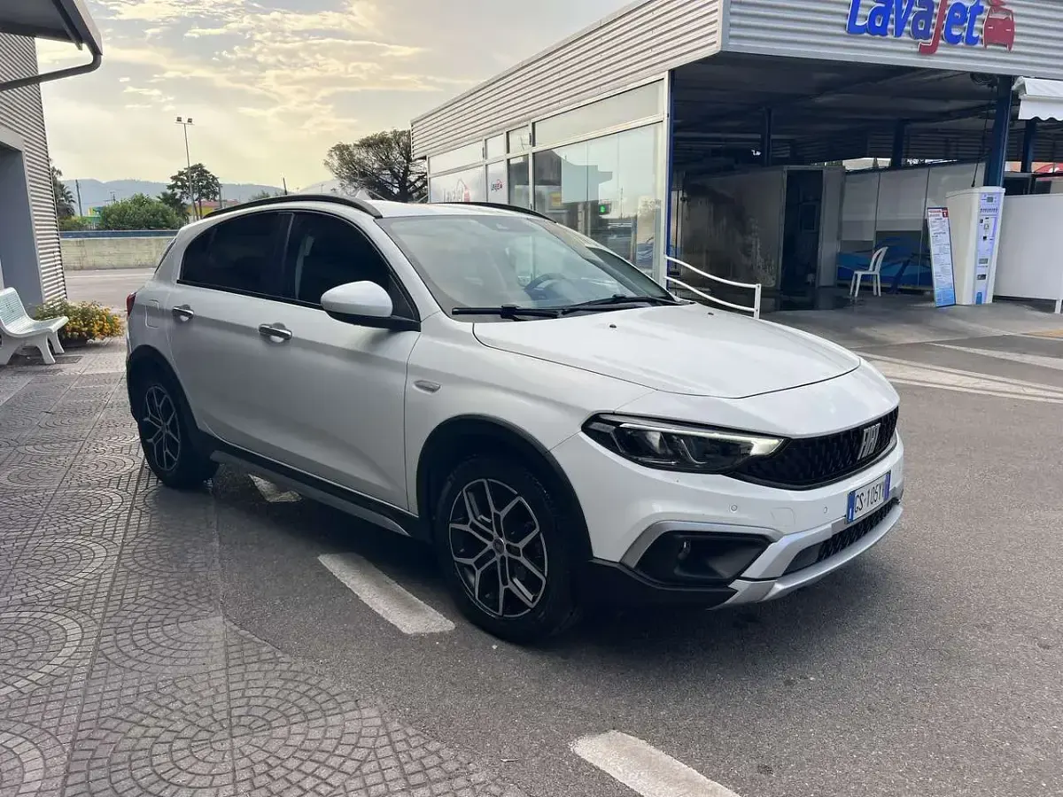 Usata Fiat Tipo Cross 131 CV (96 kW) 2024 Other Berlina