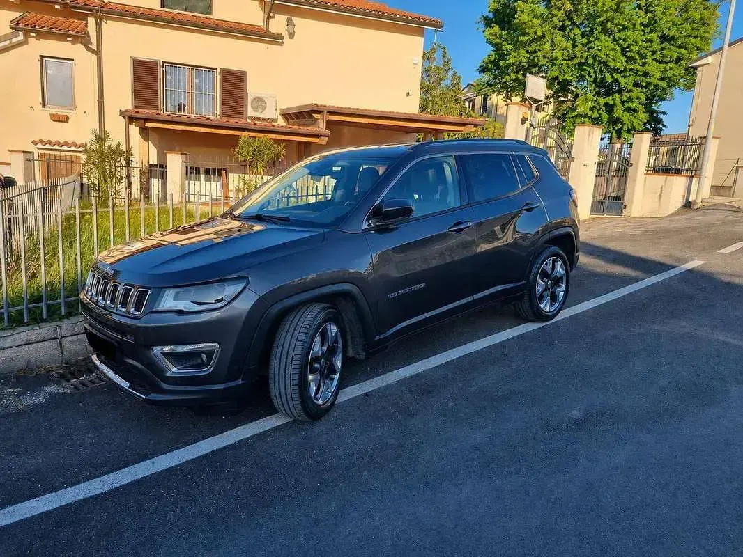 Usata Jeep Compass Limited 120 CV (88 kW) 2019 Grigio SUV