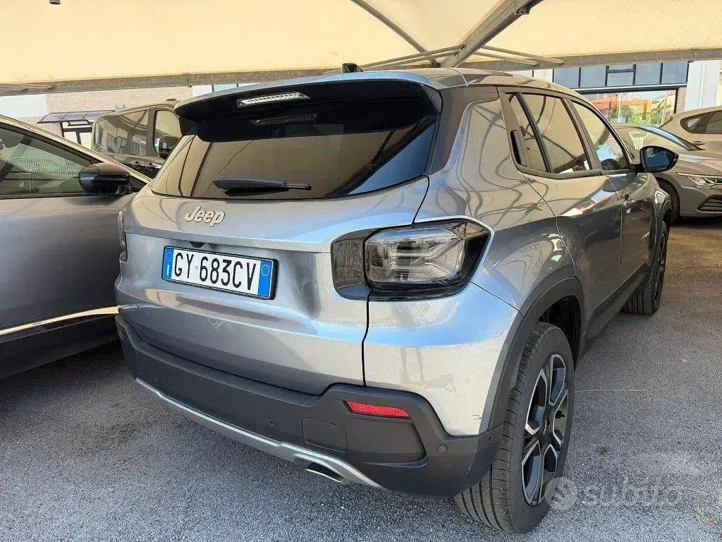Usata Jeep Avenger Summit 101 CV (74 kW) 2025 Grigio SUV