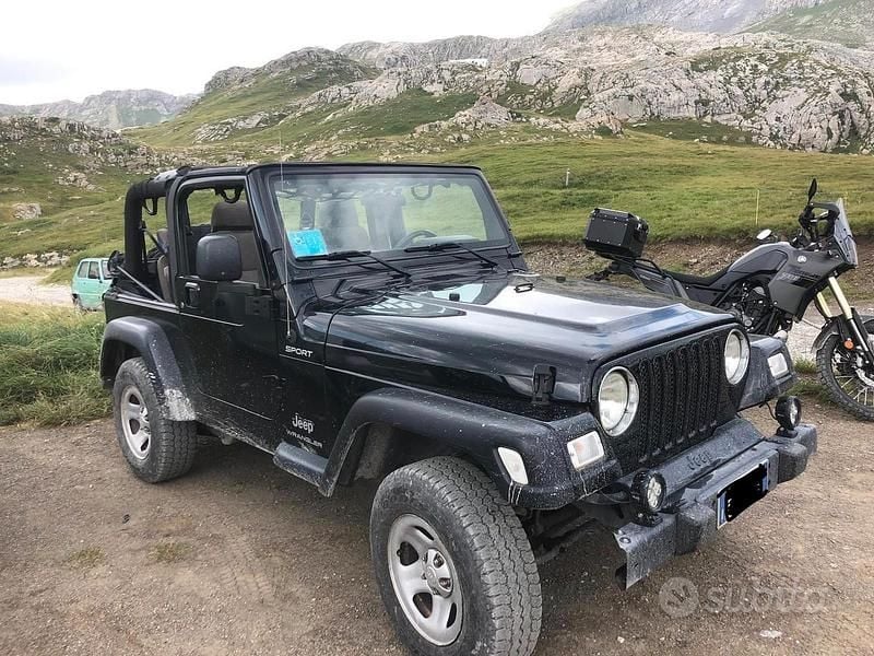 Usata Jeep Wrangler 143 CV (105 kW) 2002 Nero SUV