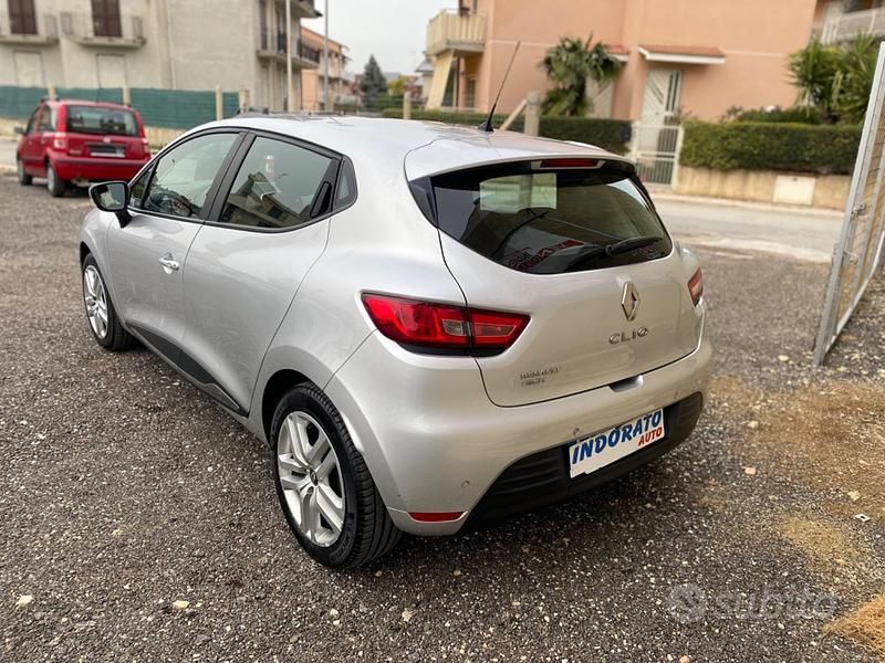 Usata Renault Clio IV Intens 75 CV (55 kW) 2019 Grigio Berlina