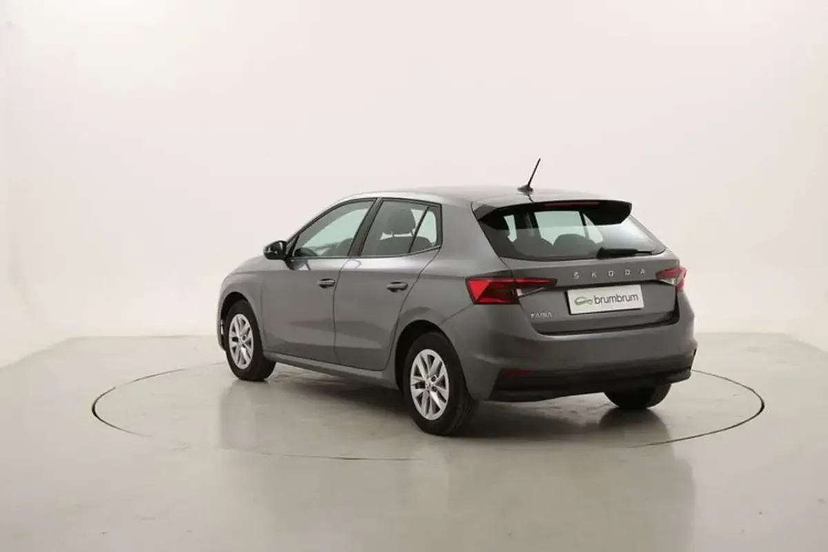 Usata Skoda Fabia Ambition 95 CV (69 kW) 2022 Grigio Utilitaria