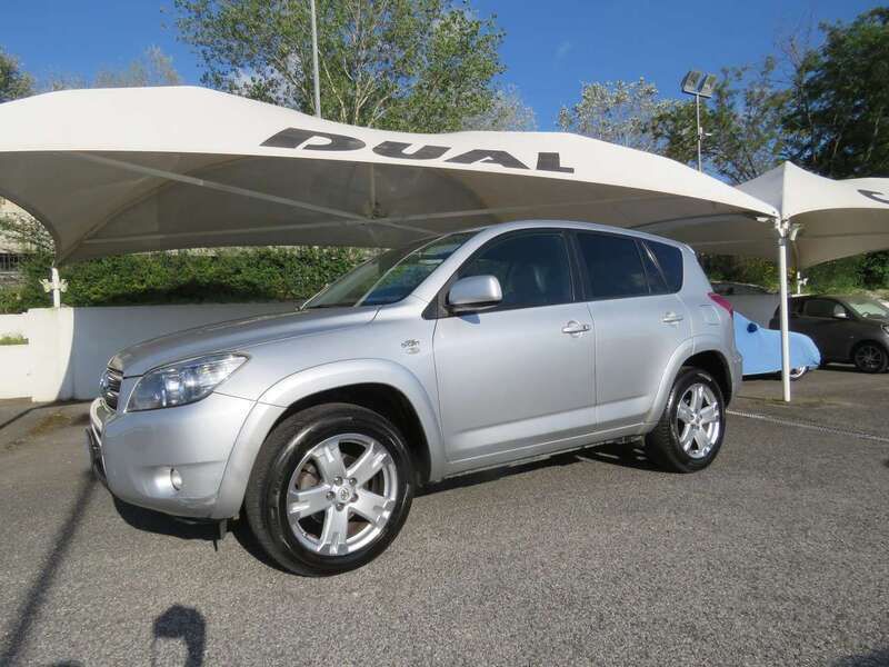 Argento Usata 2008 Toyota RAV4 Luxury SUV | 4800 € (Ottimo prezzo) - Immagine 1/4