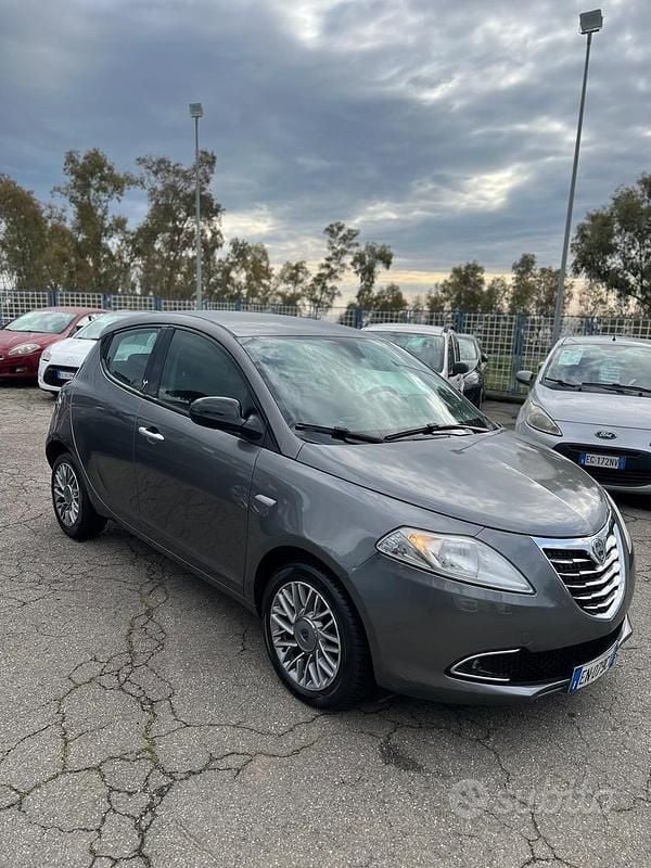 Usata Lancia Ypsilon S 95 CV (69 kW) 2012 Grigio Utilitaria