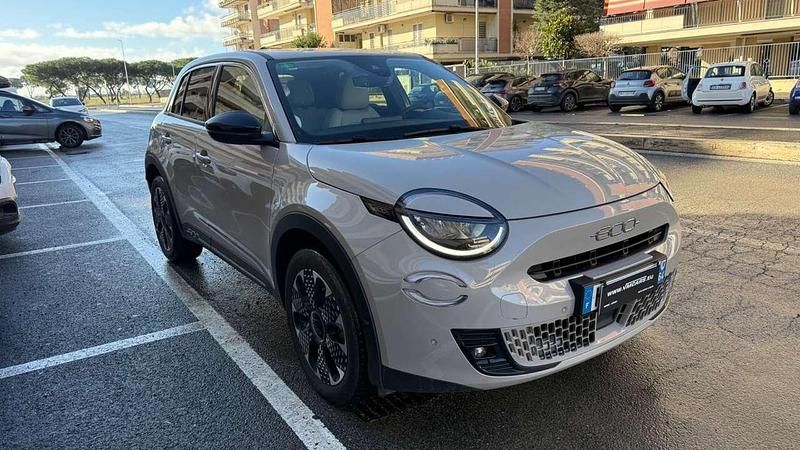 Usata Fiat 600 La Prima 101 CV (74 kW) 2025 Beige SUV