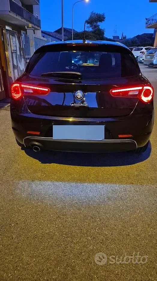 Usata Alfa Romeo Giulietta 105 CV (77 kW) 2013 Nero Utilitaria