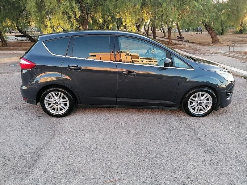 Usata Ford C-MAX Titanium 115 CV (84 kW) 2014 Grigio Monovolume