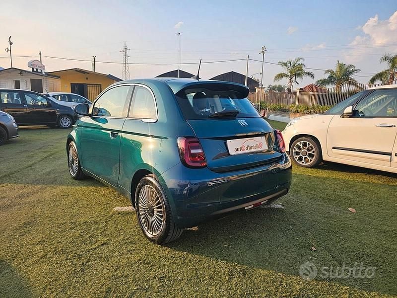 Usata Fiat 500e Icon 86 kW (118 CV) 2021 Blu Berlina