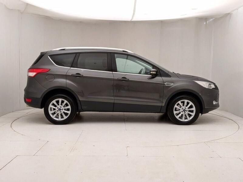 Usata Ford Kuga Titanium 150 CV (110 kW) 2015 Grigio SUV
