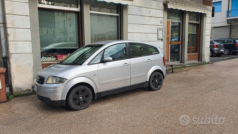 Usata Audi A2 Comfort 75 CV (55 kW) 2002 Grigio Utilitaria