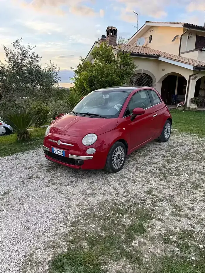 Usado Fiat 500 Lounge 95 CV (69 kW) 2013 Rojo Berlina