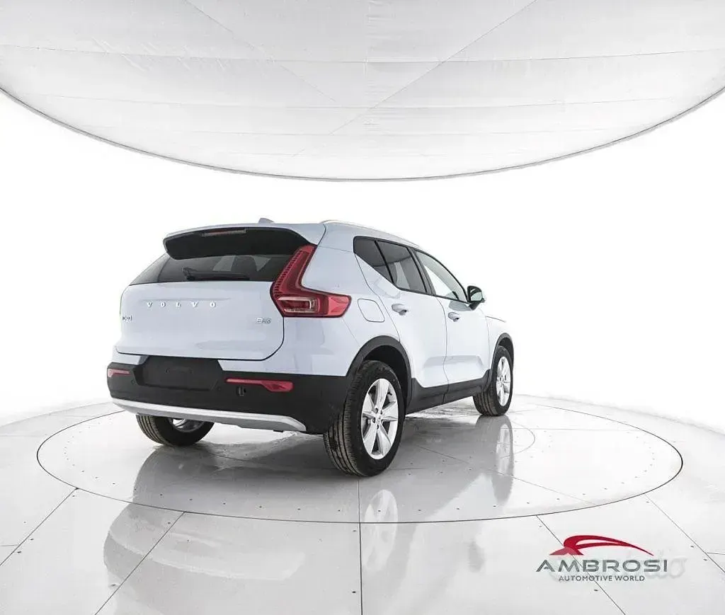 Nouvelle Volvo XC40 163 ch (119 kW) 2026 Bleue SUV