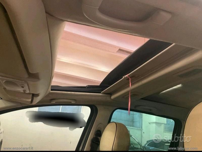 Usata Lancia Musa 101 CV (74 kW) 2006 Grigio Monovolume