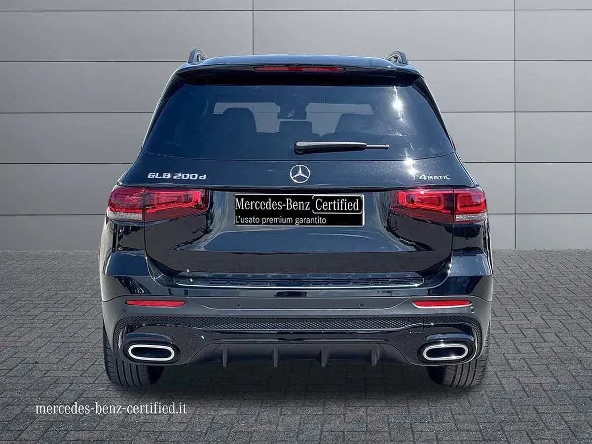 Usata Mercedes GLB200 AMG Line Premium 150 CV (110 kW) 2023 Blu SUV