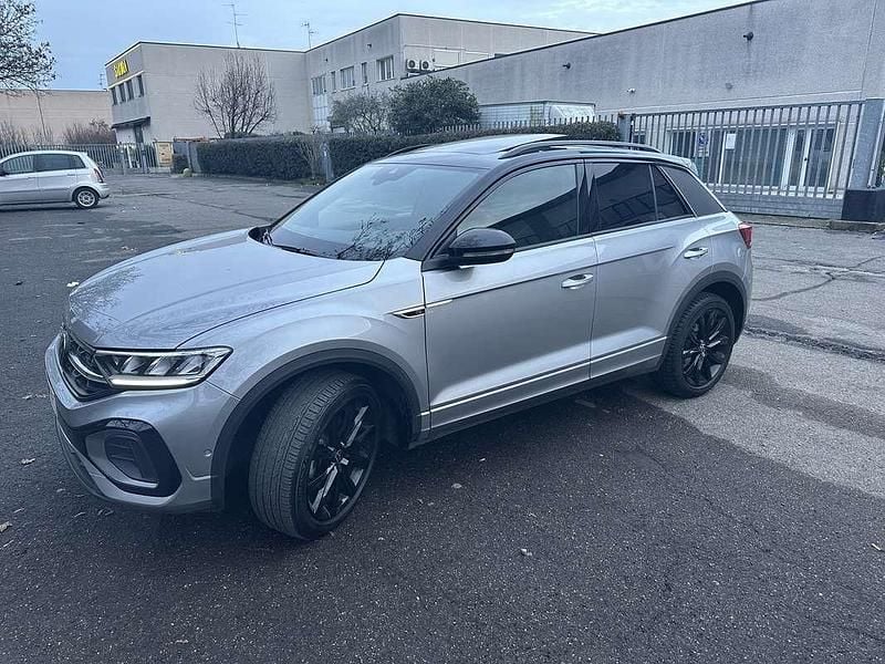 Usata VW T-Roc R-line 110 CV (80 kW) 2023 Argento SUV