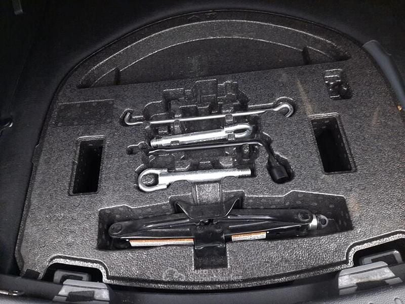 Usata Toyota Corolla Business Edition 122 CV (89 kW) 2019 Blu Station wagon