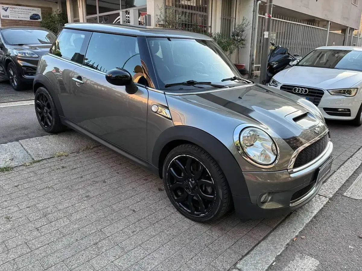 Usata Mini Cooper S 174 CV (127 kW) 2008 Grigio Utilitaria