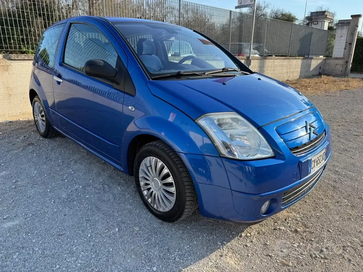 Usata Citroën C2 Exclusive 60 CV (44 kW) 2005 Bluazzurro Utilitaria