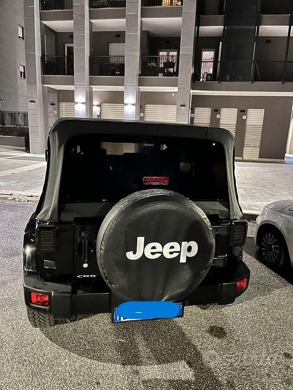 Begagnad Jeep Wrangler Sahara 177 HK (130 kW) 2009 Svart SUV