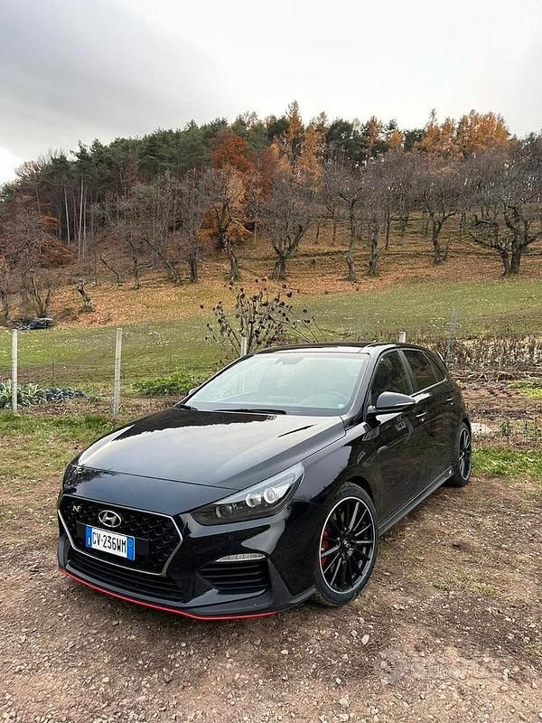 Nero Usata 2019 Hyundai i30 Tre volumi | 24.000 € - Immagine 1/2