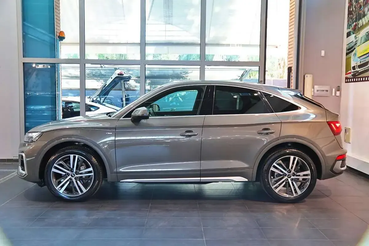 Usata Audi Q5 Sportback S-line plus 163 CV (119 kW) 2025 Grigio SUV