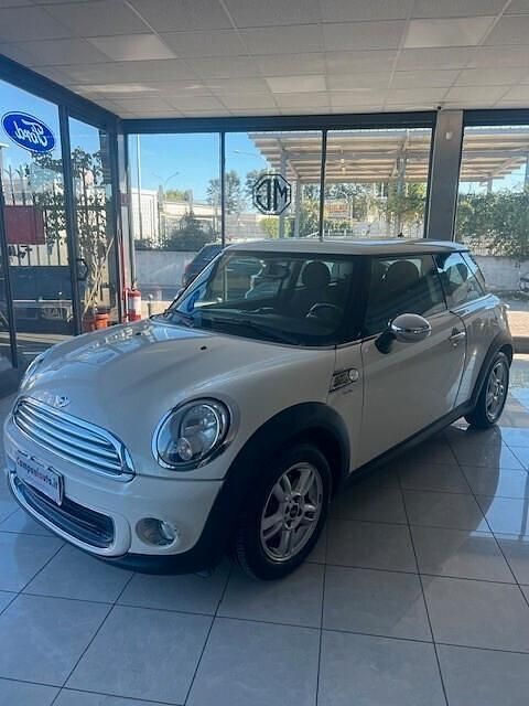 Usata Mini ONE 74 CV (54 kW) 2011 Bianco Utilitaria