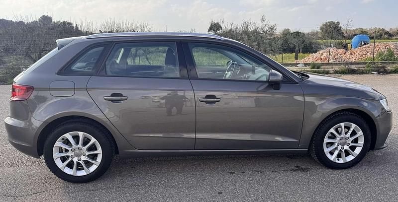 Usata Audi A3 Ambition 105 CV (77 kW) 2013 Berlina