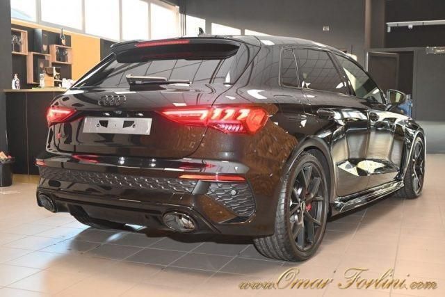 Usata Audi RS3 Ambiente 400 CV (294 kW) 2024 Nero Berlina