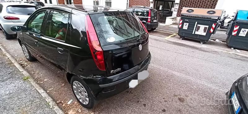 Usata Fiat Punto 77 CV (56 kW) 2009 Utilitaria