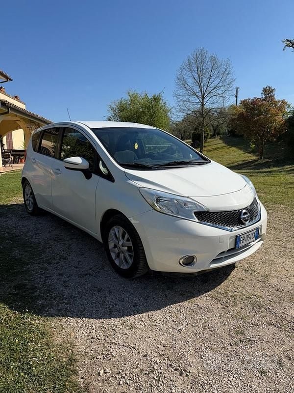 Usata Nissan Note Acenta+ 76 CV (55 kW) 2016 Bianco Utilitaria