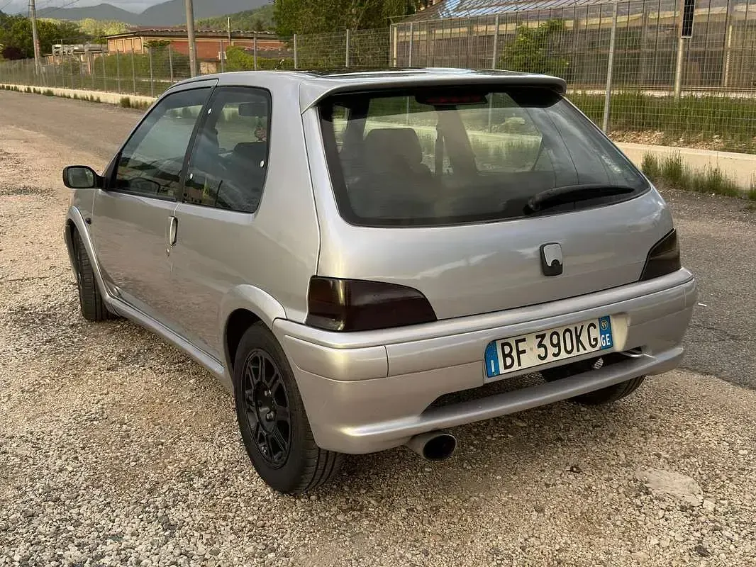 Usata Peugeot 106 Sport 75 CV (55 kW) 1999 Grigio Utilitaria