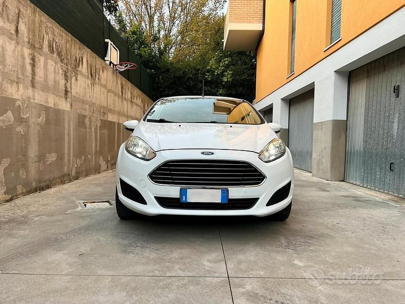 Usata 2014 Ford Fiesta Due volumi | 4000 € (Ottimo prezzo) - Immagine 1/4