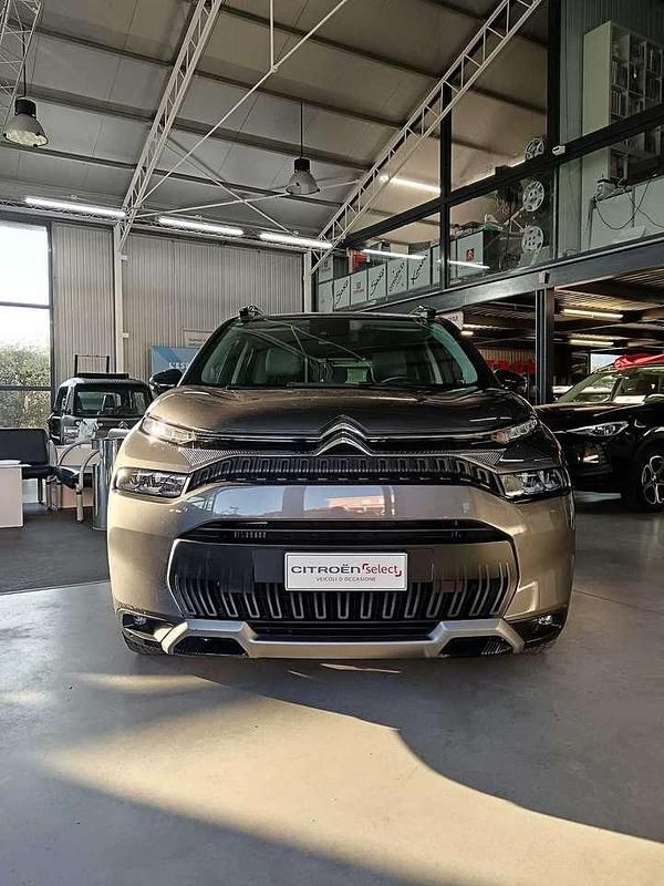 Grigio scuro Usata 2022 Citroën C3 Aircross Feel SUV | 14.800 € (Buon prezzo) - Immagine 1/4