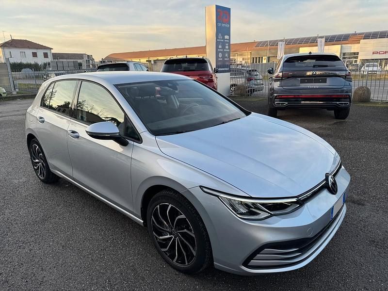 Usata VW Golf VIII Life 110 CV (80 kW) 2023 Dolphin grey Berlina