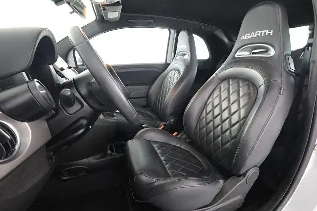 Usata Abarth 595C Turismo 164 CV (120 kW) 2021 Grigio Cabrio