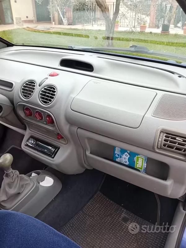Usata Renault Twingo 2001 Blu Utilitaria