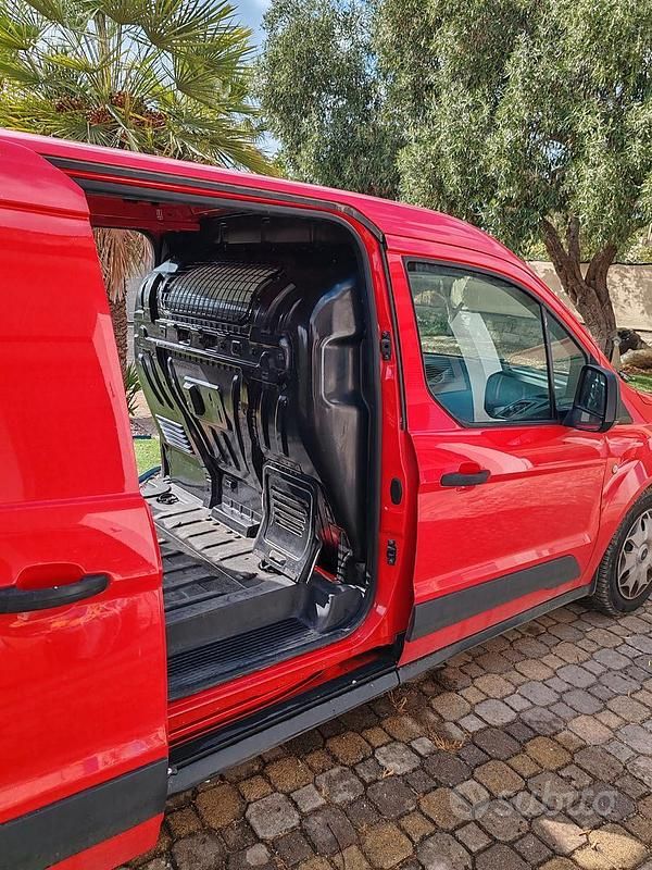 Usata Ford Transit Connect 115 CV (84 kW) 2015 Rosso Monovolume