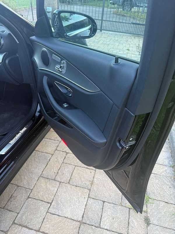 Usata Mercedes E300 Premium 194 CV (142 kW) 2020 Nero Station wagon